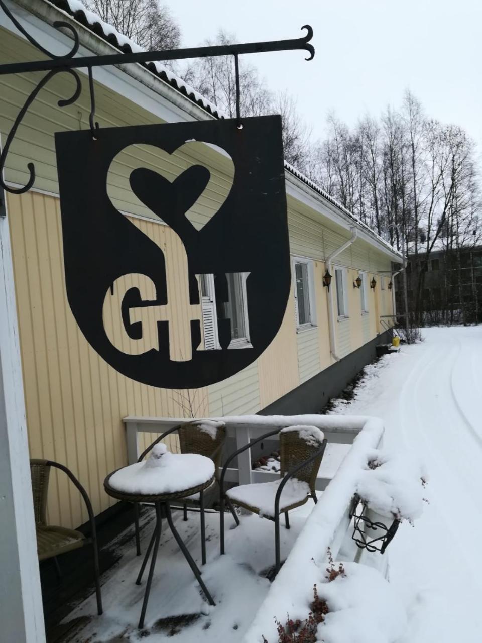 Gasthaus Henri Raisio Exterior photo